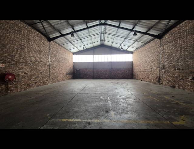 409M² FACTORY TO LET IN APEX